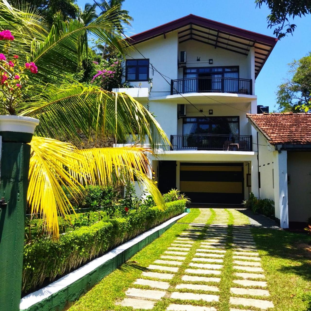 Edelweiss Residence Хіккадува Екстер'єр фото